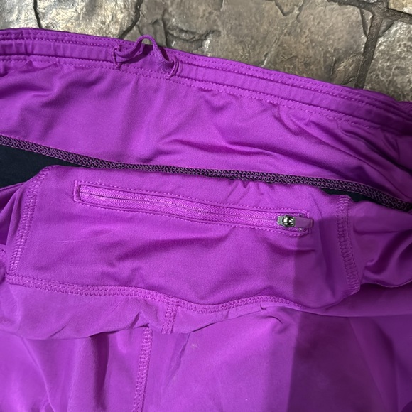 Athleta 2 in 1 Running Shorts M - Picture 3 of 5